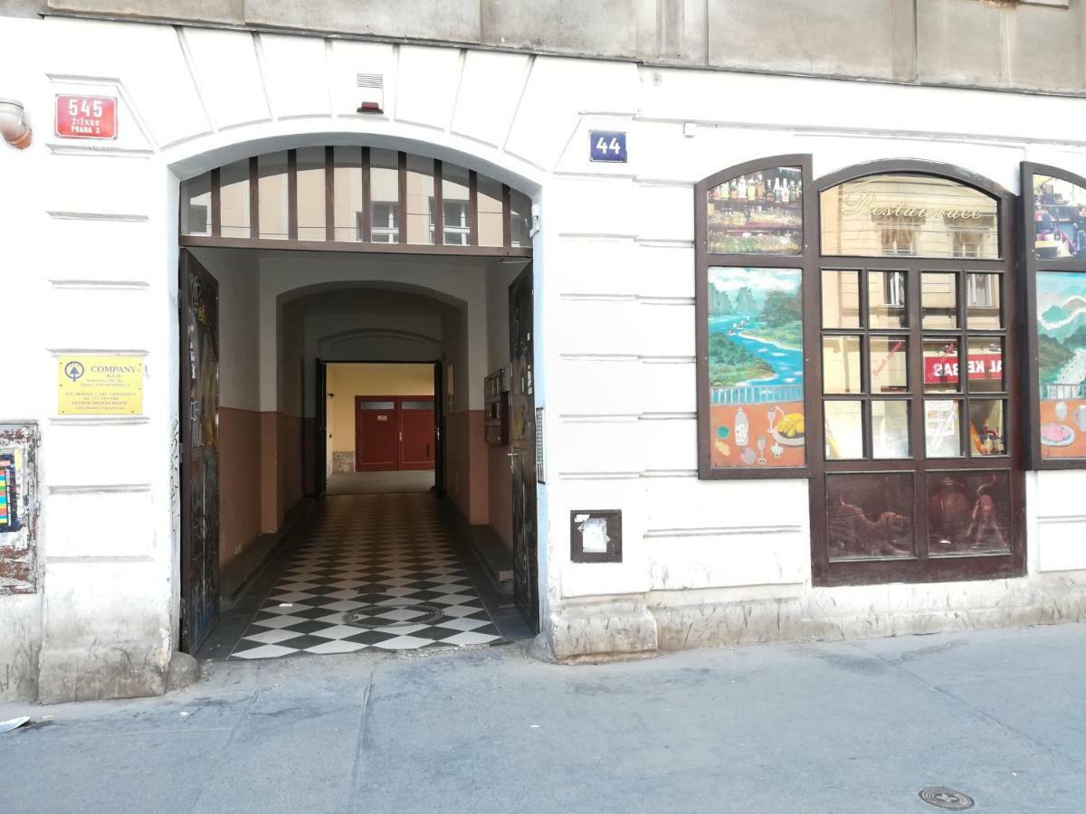 Apartments House Seifertova Penzion Praha