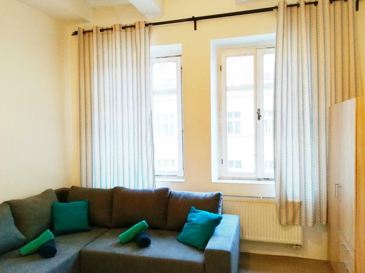 Apartments House Seifertova Praha