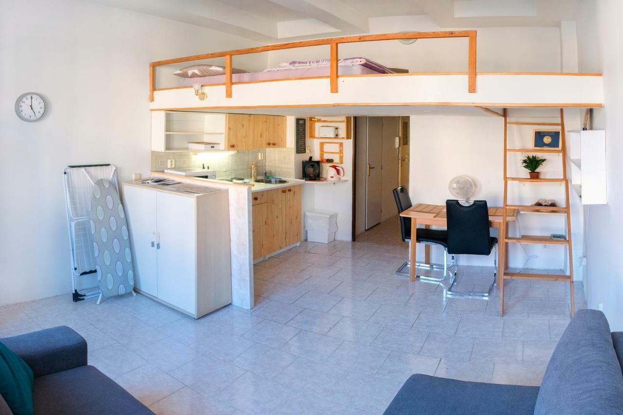 Apartments House Seifertova Penzion 3*